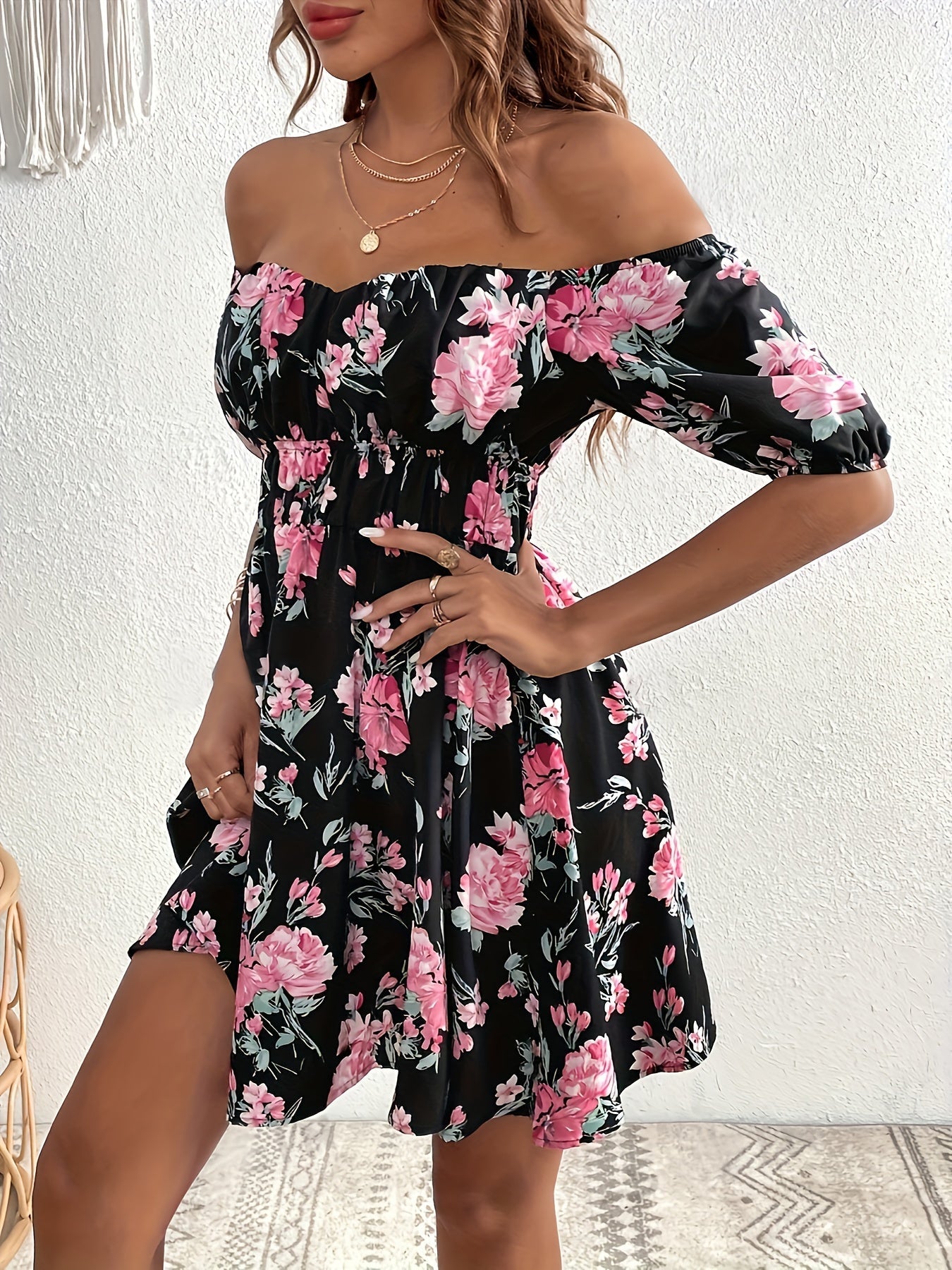 Zwart off-shoulder jurkje met bloemenprint - Sophie