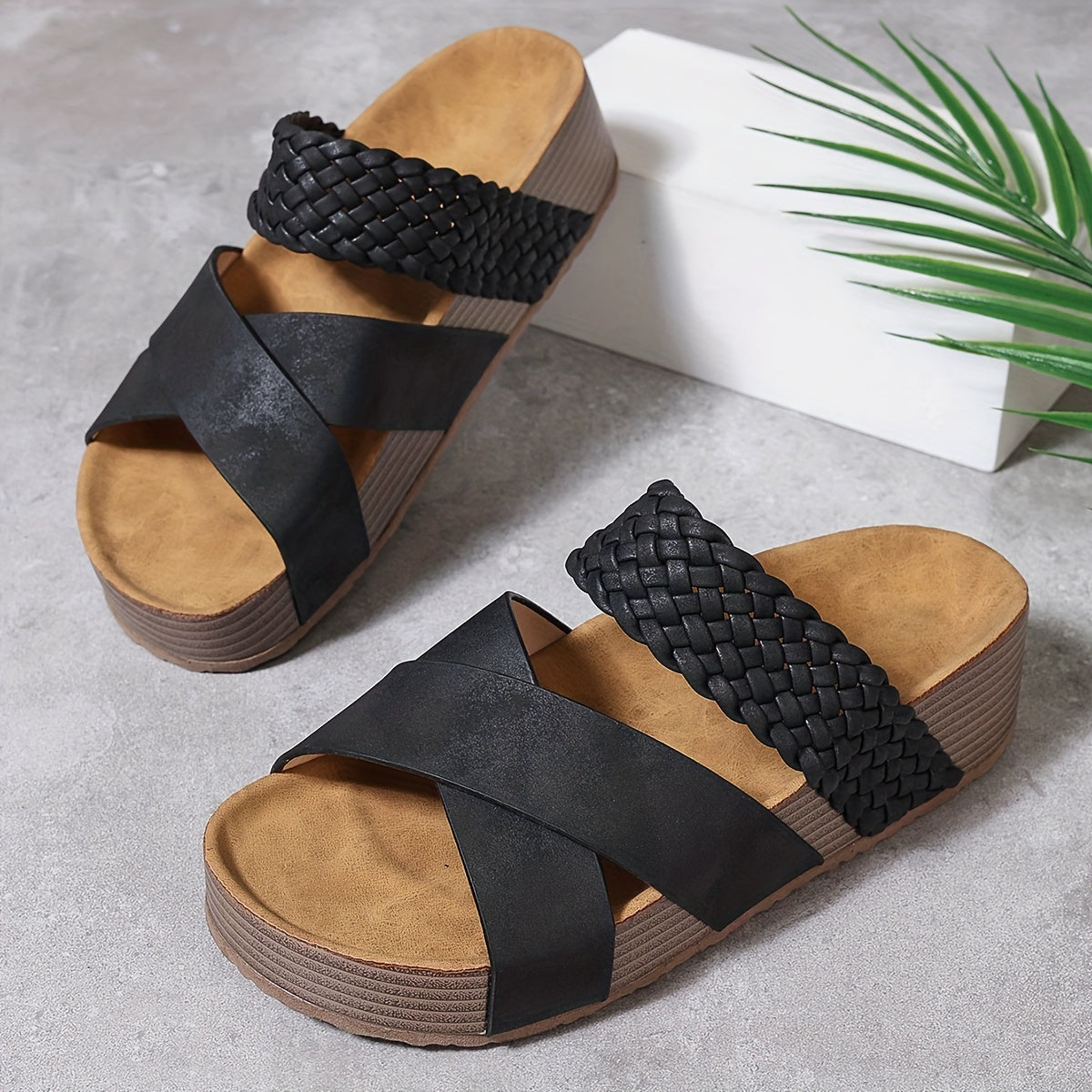 Schwarze Flechtsandalen mit Plateau - Emma